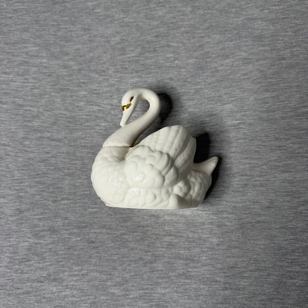 Lenox Vintage Porcelain Ivory Swan Figurine With Gold Trim Edge